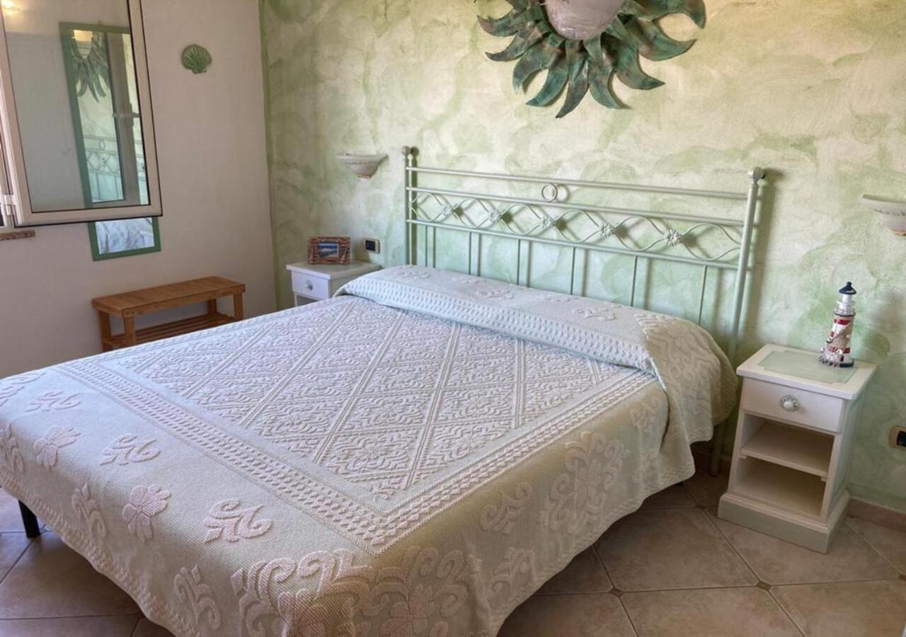 Villa Le Bougainvillea Ла-Маддалена Экстерьер фото